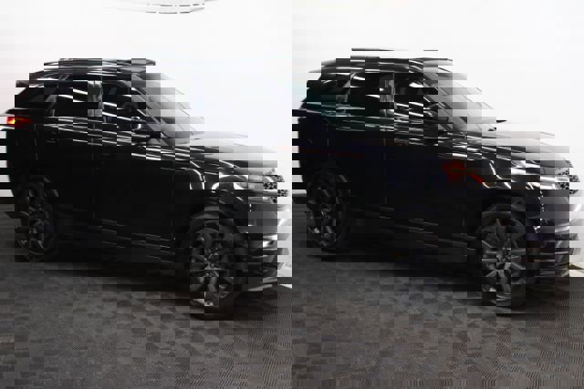 Used 2018 Land Rover Range Rover Velar R-Dynamic SE image 3