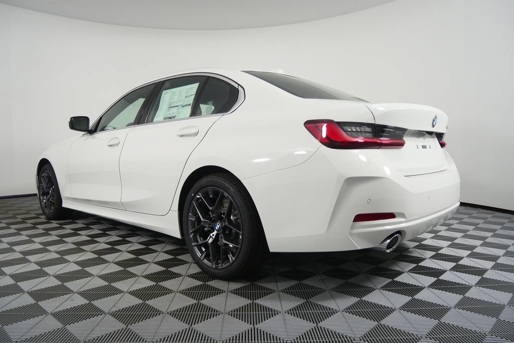 Used 2026 BMW 330i Sedan w/ Convenience Package RWD image 4