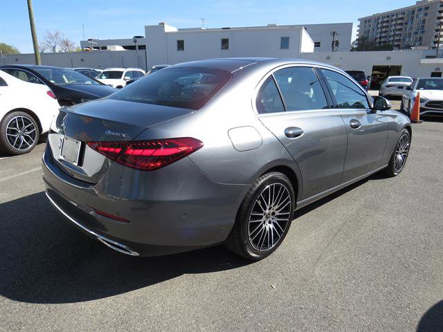 Used 2025 Mercedes-Benz C 300 4MATIC Sedan image 4