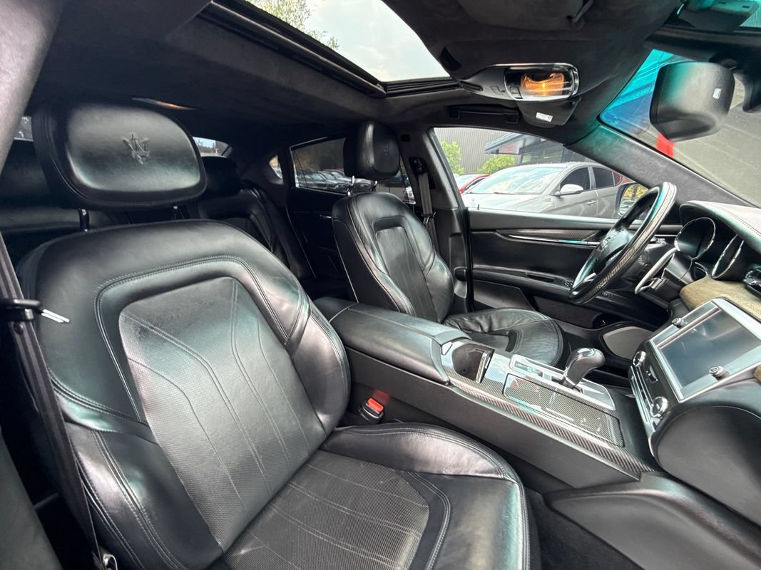 Used 2014 Maserati Quattroporte GTS RWD image 16