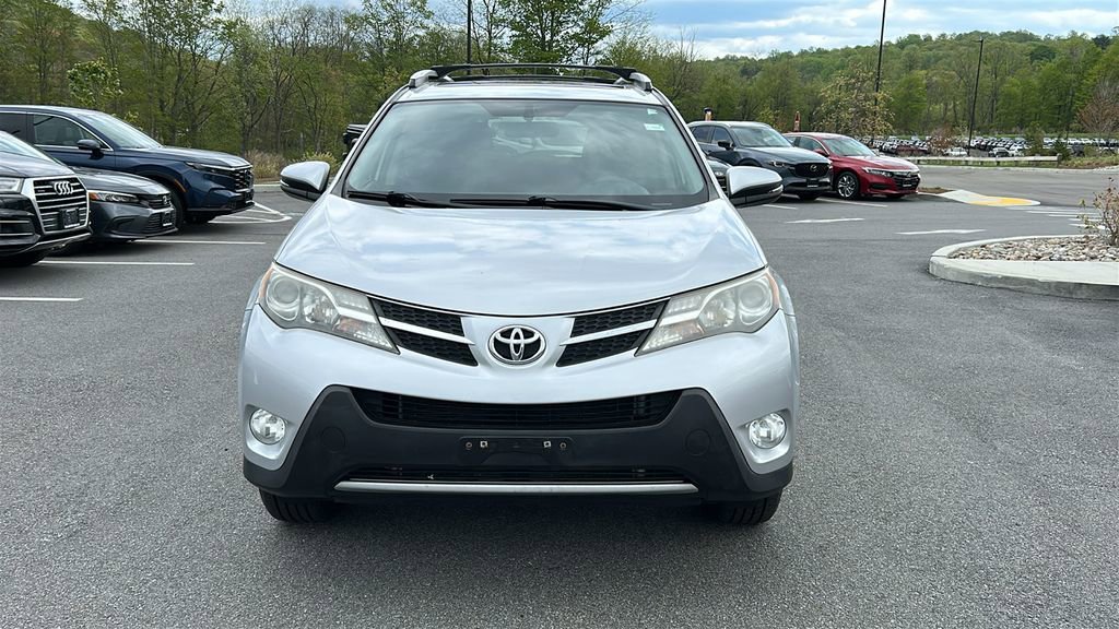 Used 2015 Toyota RAV4 XLE AWD/4WD image 2