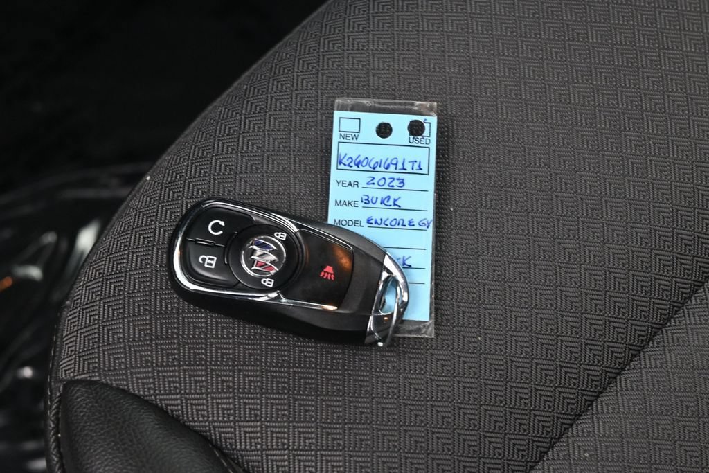 Used 2023 Buick Encore GX Preferred w/ Cold Weather Comfort Package FWD image 18