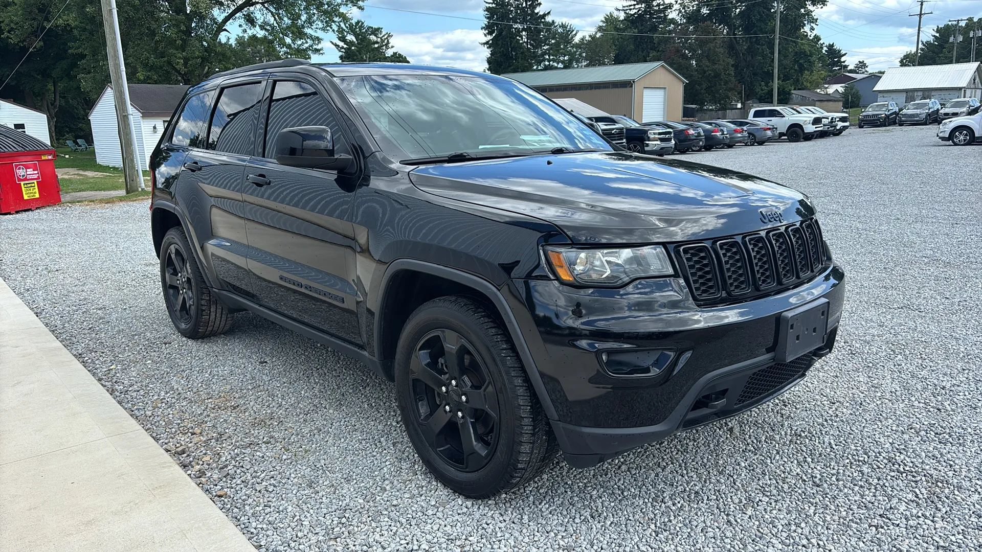 Used 2019 Jeep Grand Cherokee Laredo AWD/4WD image 10