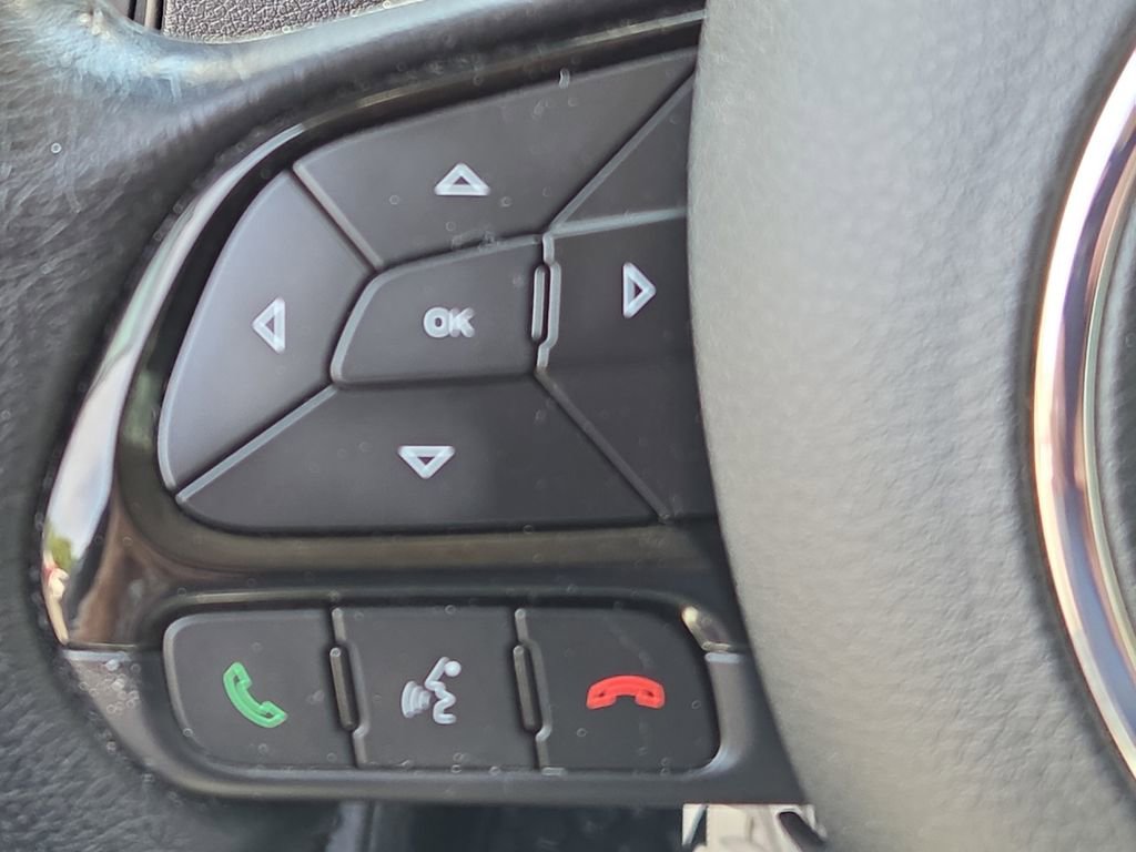 Certified 2020 Jeep Renegade Altitude AWD/4WD image 29