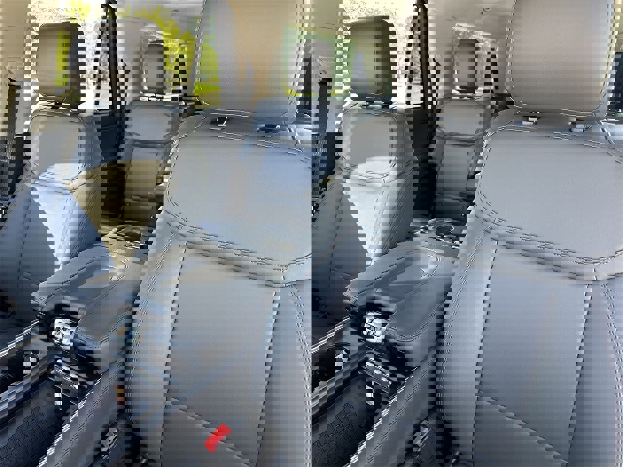 New 2025 Ford Expedition Max Active image 5