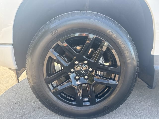 Used 2025 Chevrolet Silverado 1500 RST w/ Dark Appearance Package AWD/4WD image 10