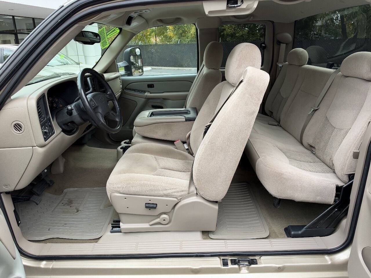 Used 2007 Chevrolet Silverado 2500 LT RWD image 10
