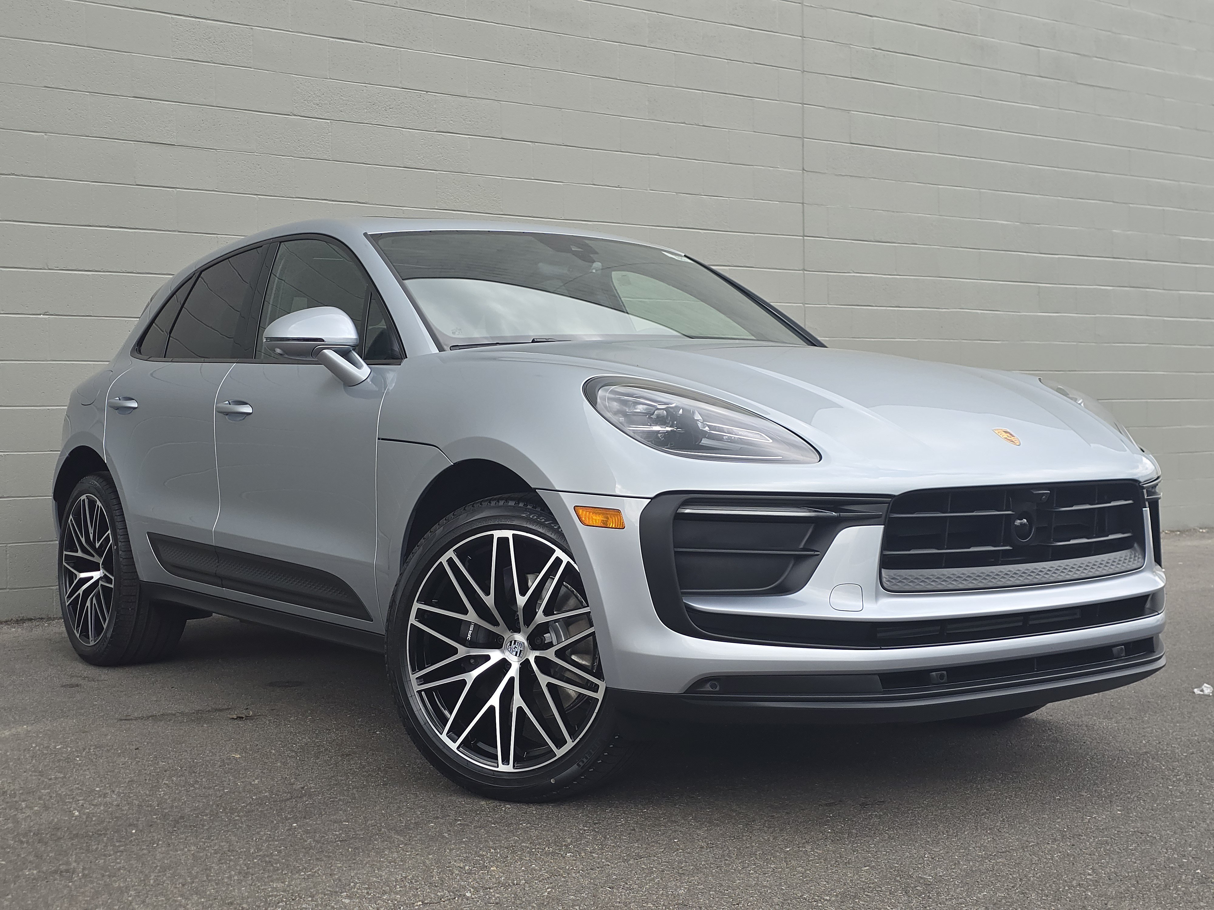 New 2026 Porsche Macan AWD/4WD image 13