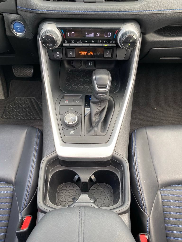 Used 2019 Toyota RAV4 XSE AWD/4WD image 18