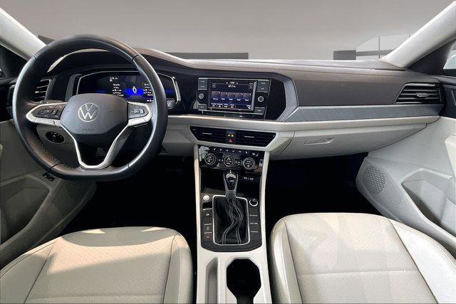 Used 2023 Volkswagen Jetta SE FWD image 7