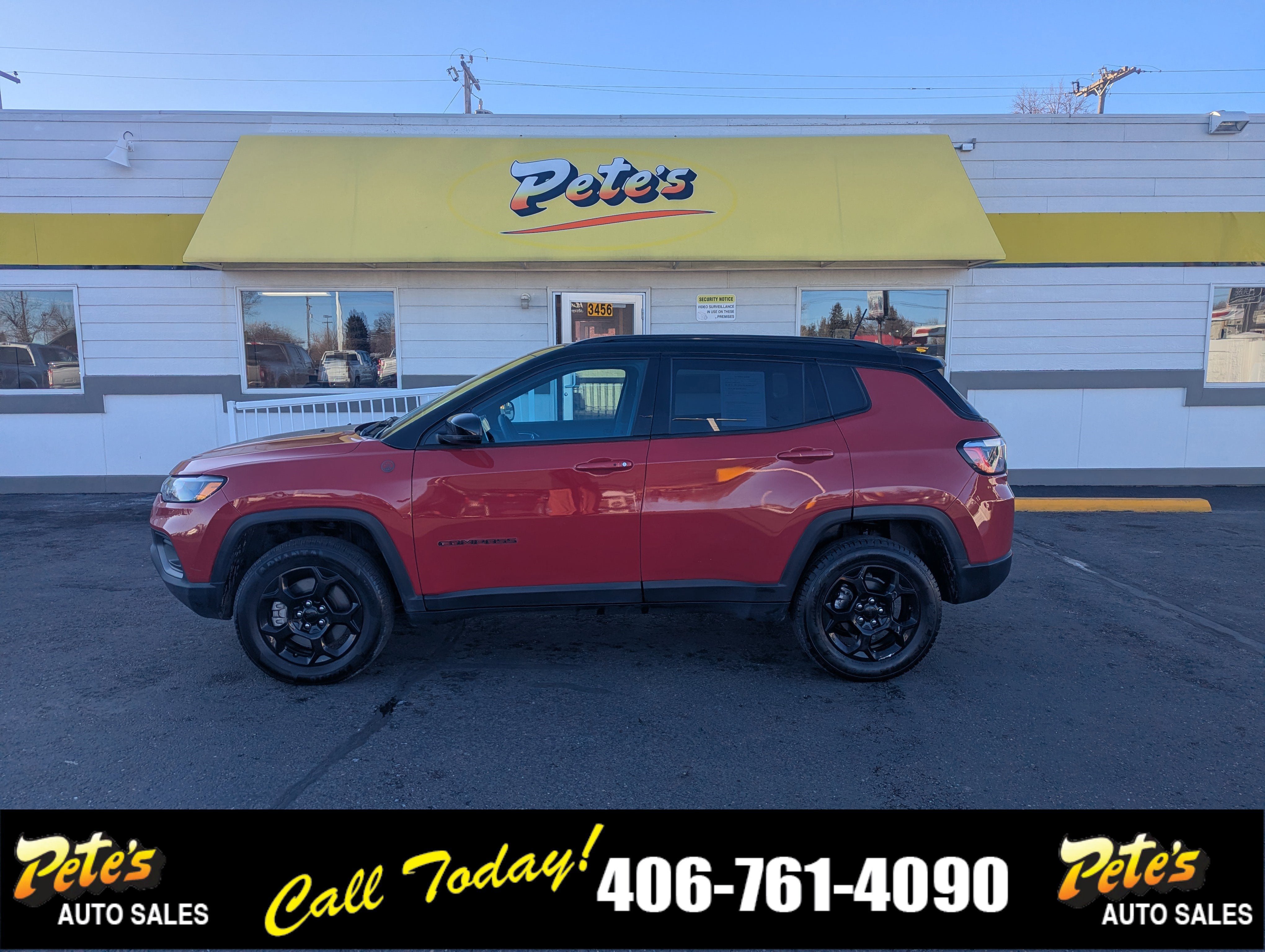Used 2023 Jeep Compass Trailhawk image 1