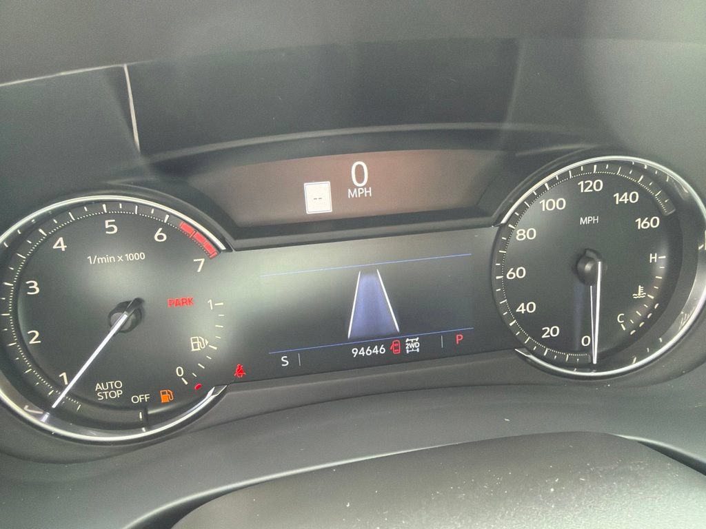 Used 2019 Cadillac XT4 Premium Luxury w/ Cold Weather Package AWD/4WD image 19