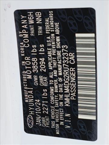 Certified 2024 Hyundai Elantra SEL image 28