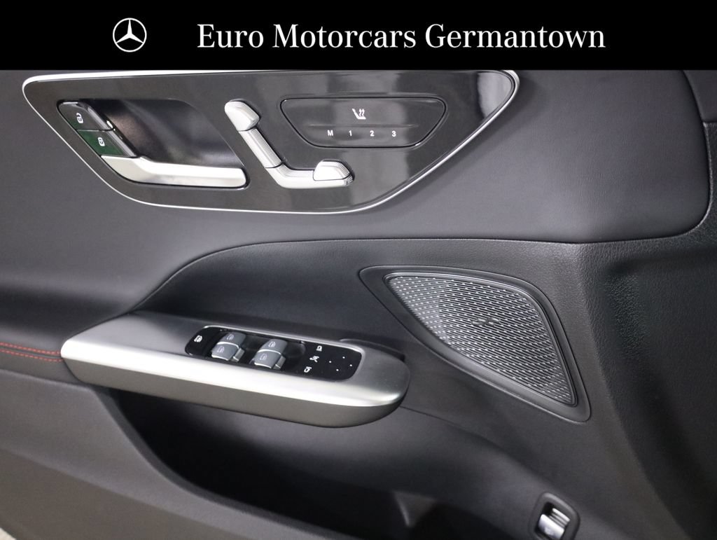 Used 2024 Mercedes-Benz C 43 AMG 4MATIC Sedan image 9