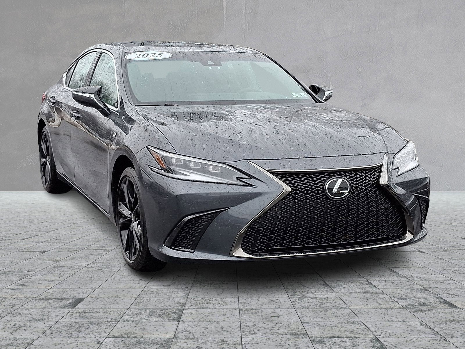 Used 2025 Lexus ES 350 F Sport w/ Accessory Package (Z1) image 2
