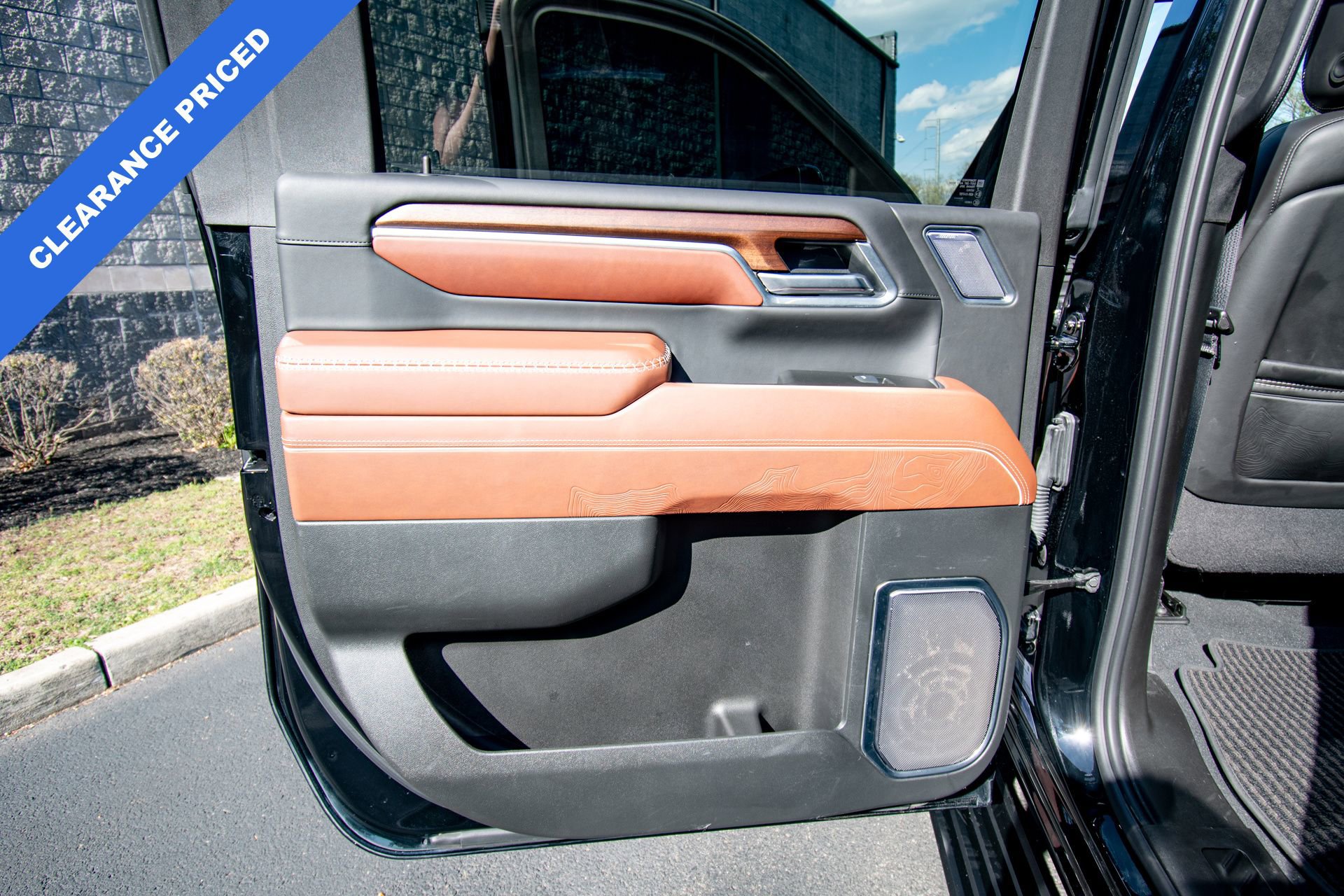 Used 2025 GMC Sierra 2500 Denali Ultimate AWD/4WD image 27