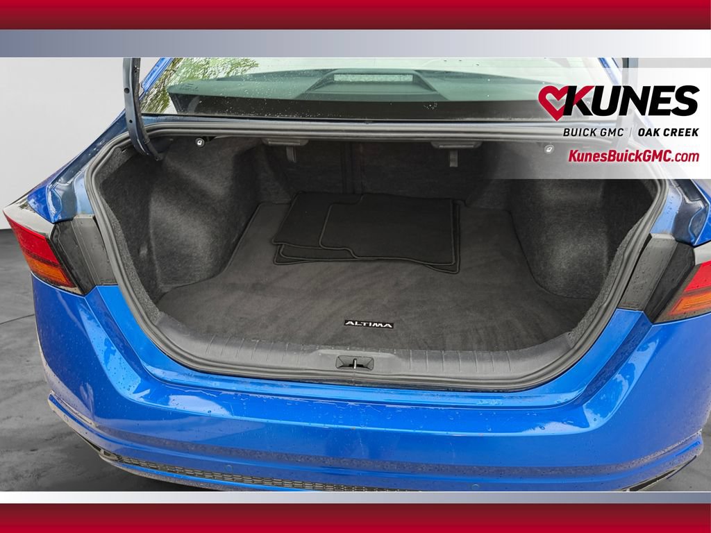 Used 2025 Nissan Altima 2.5 SV FWD image 38