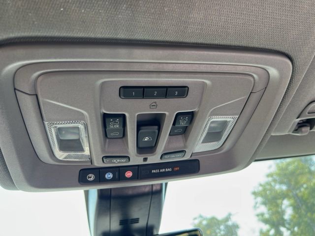 Used 2023 GMC Sierra 3500 Denali w/ Denali Ultimate Package image 12