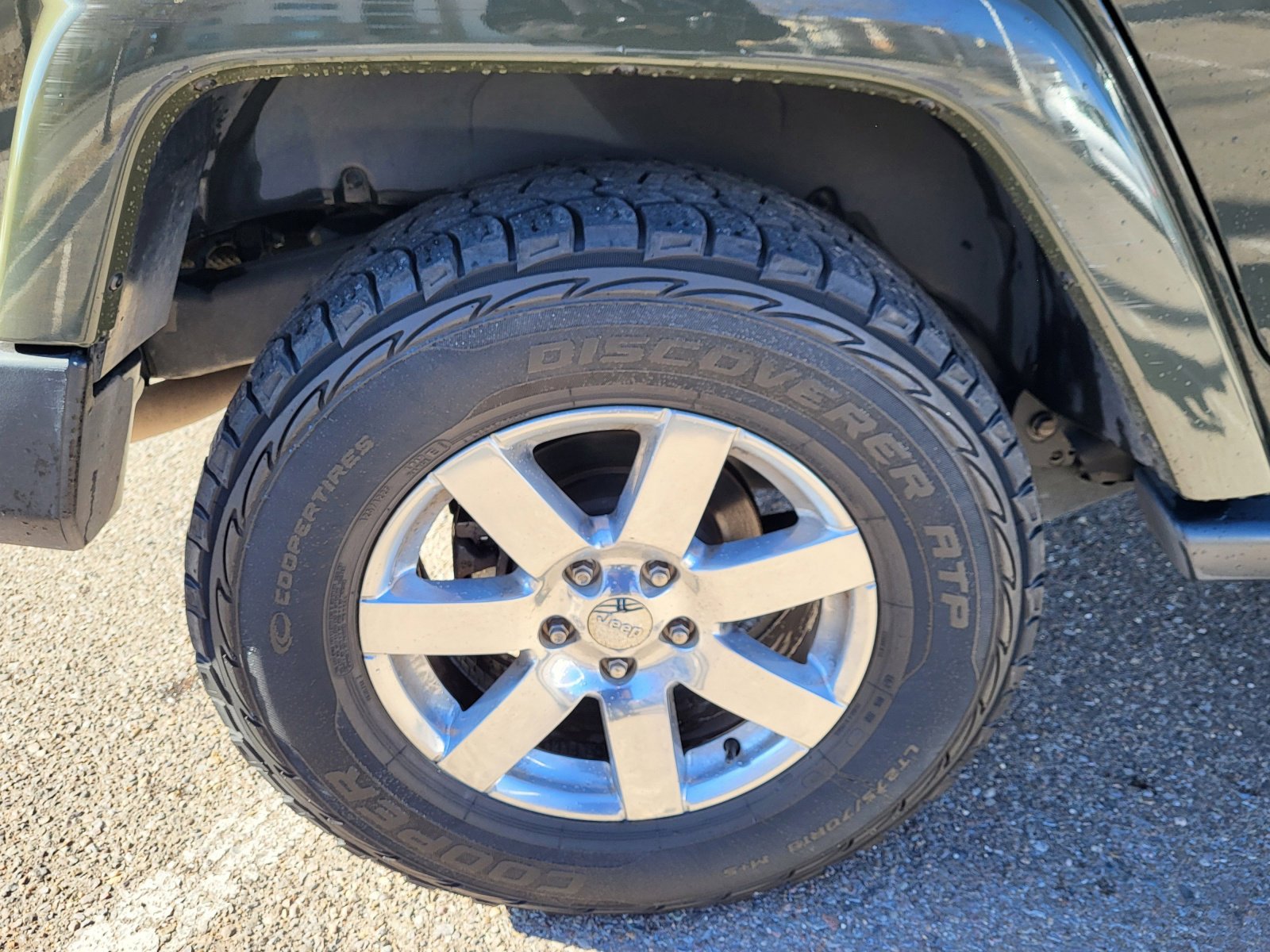 Used 2024 Jeep Wrangler Unlimited Rubicon 4xe image 24