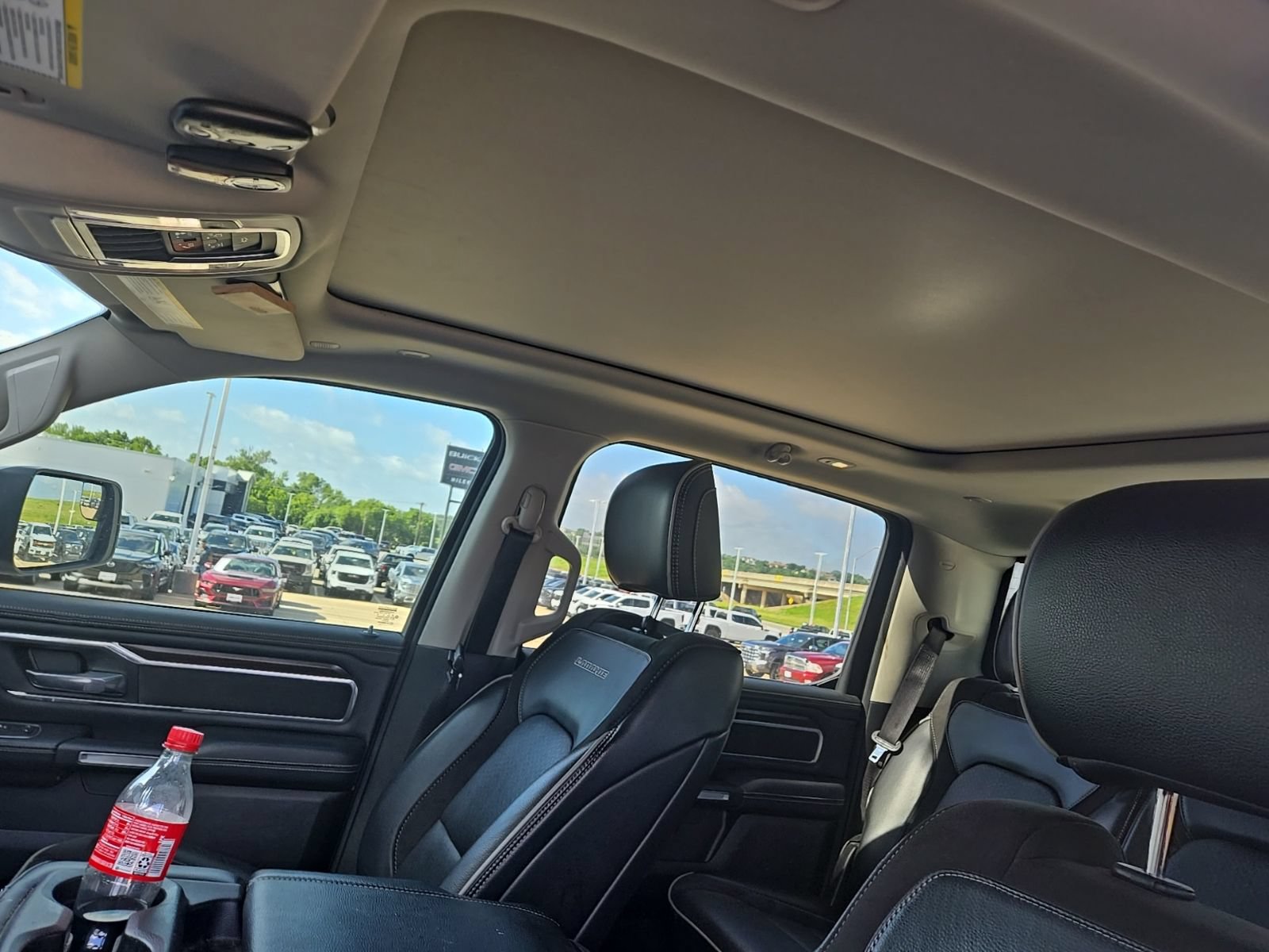 Used 2022 RAM 1500 Laramie w/ Laramie Southwest Edition AWD/4WD image 16
