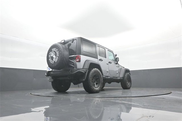 Used 2017 Jeep Wrangler Unlimited Rubicon w/ Connectivity Group image 32
