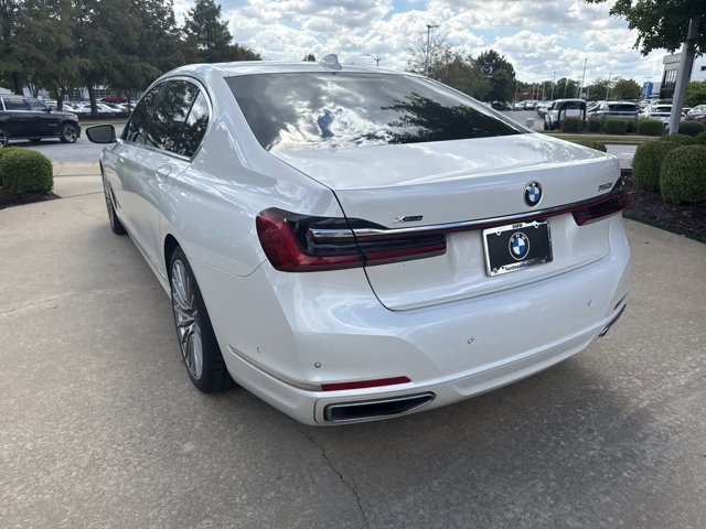 Used 2021 BMW 750i xDrive image 3