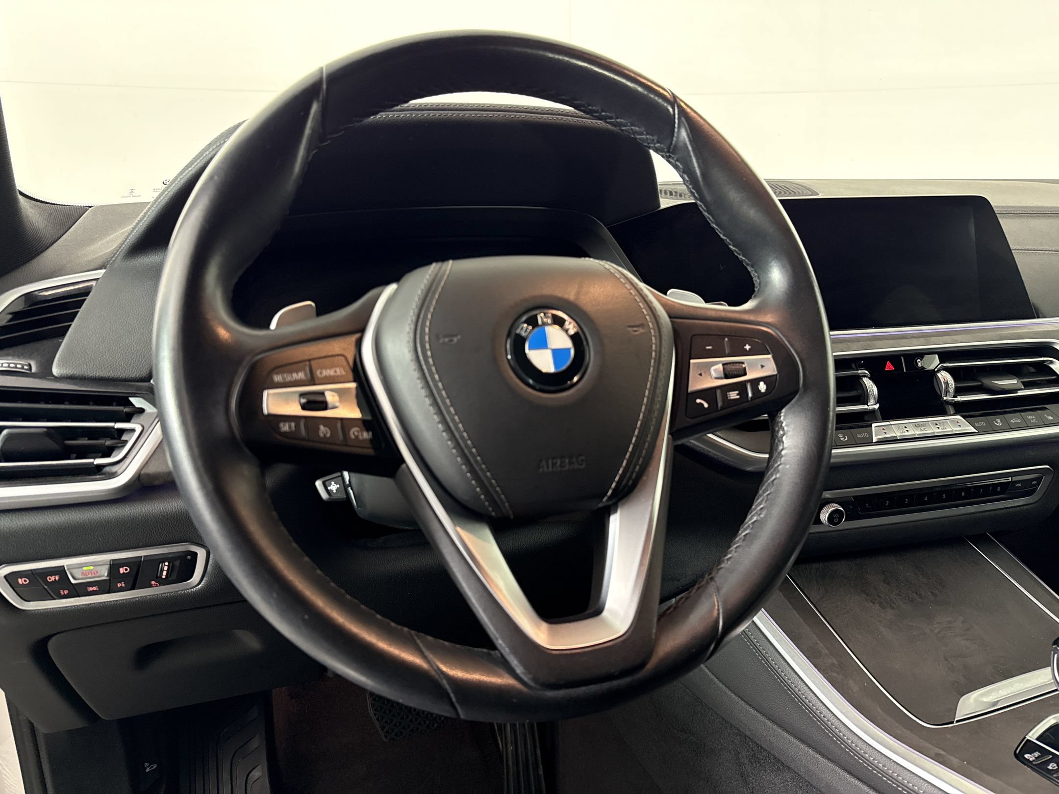 Used 2020 BMW X5 xDrive40i w/ Convenience Package AWD/4WD image 11