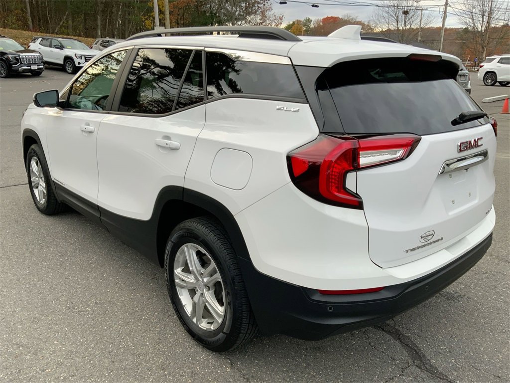 Used 2023 GMC Terrain SLE w/ Driver Convenience Package image 35