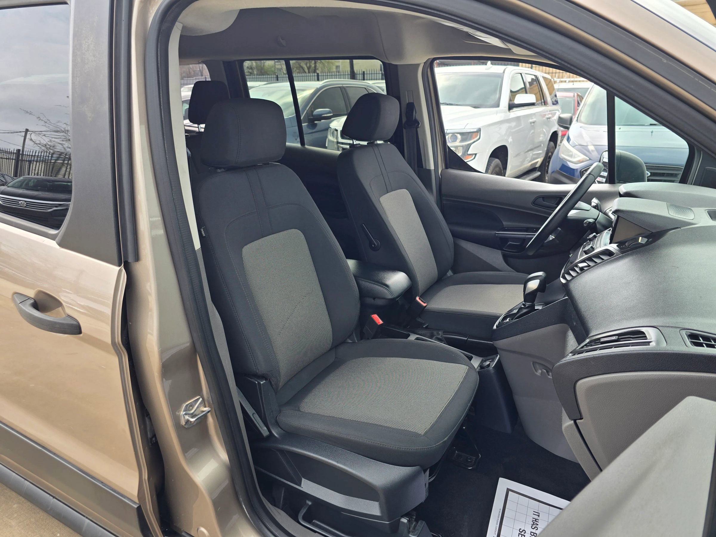 Used 2021 Ford Transit Connect XL image 31