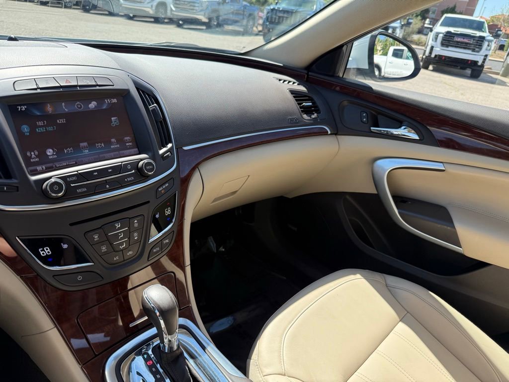 Used 2017 Buick Regal Premium image 12