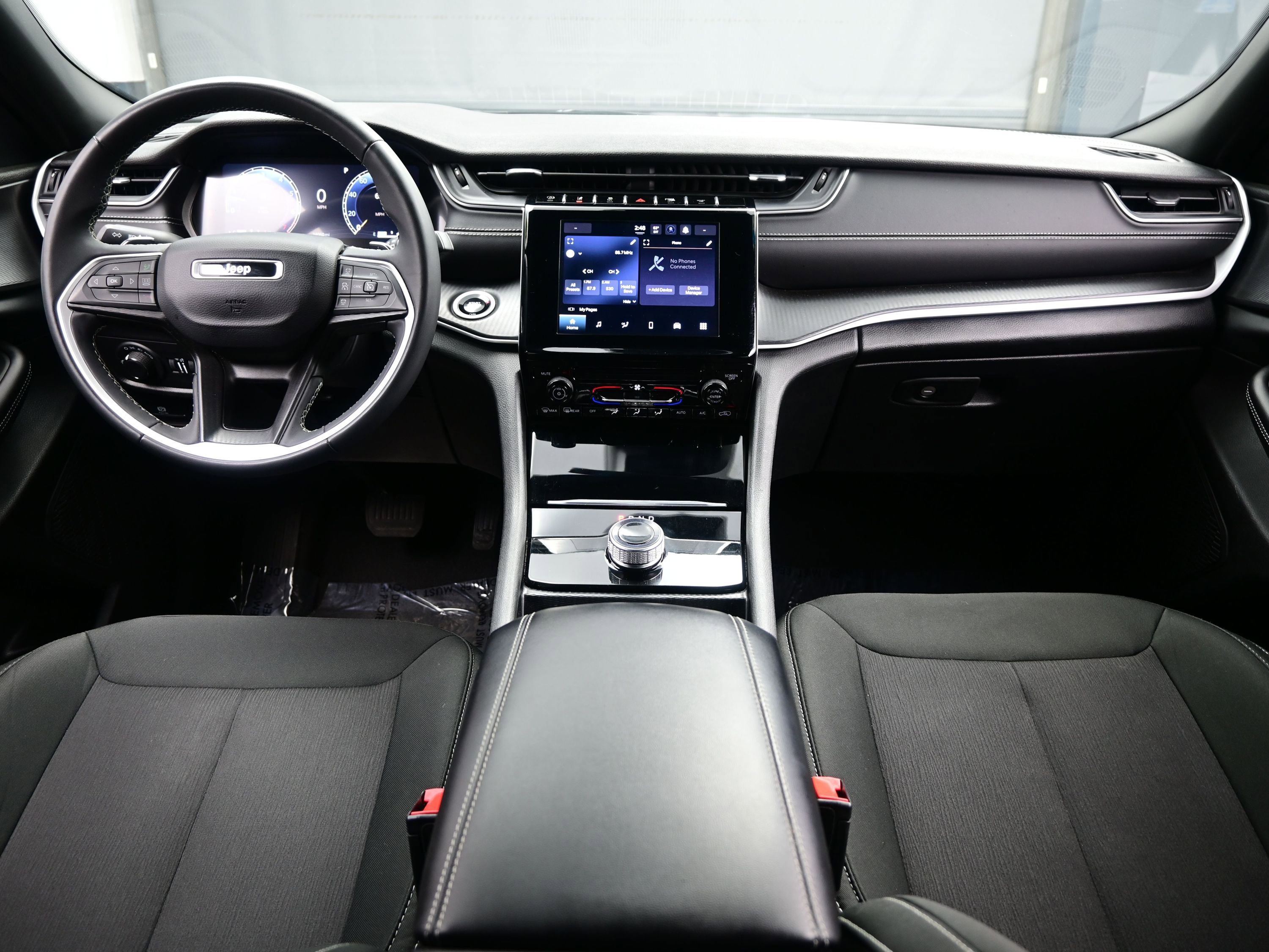 Used 2025 Jeep Grand Cherokee L Laredo w/ Trailer Tow Package image 18