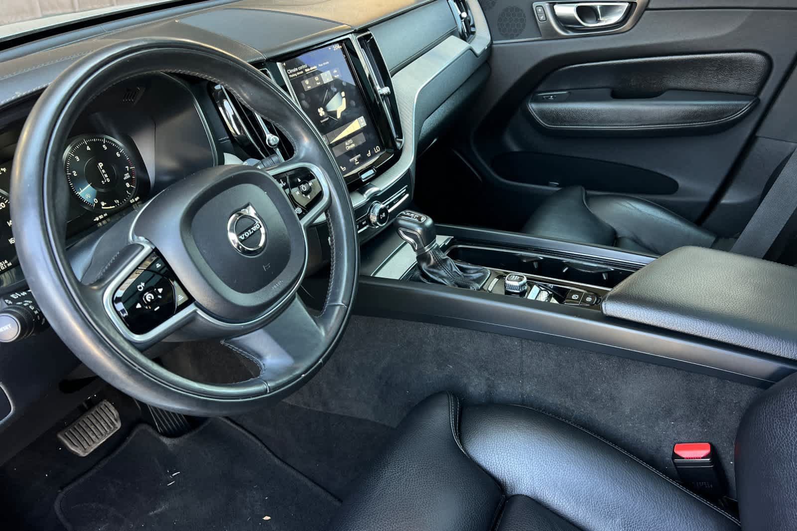 Used 2018 Volvo XC60 T6 Inscription w/ Convenience Package AWD/4WD image 14