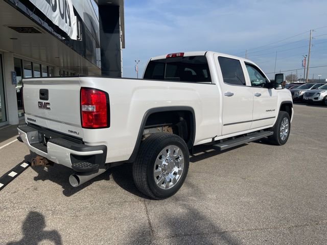 Used 2018 GMC Sierra 2500 Denali w/ Duramax Plus Package image 4