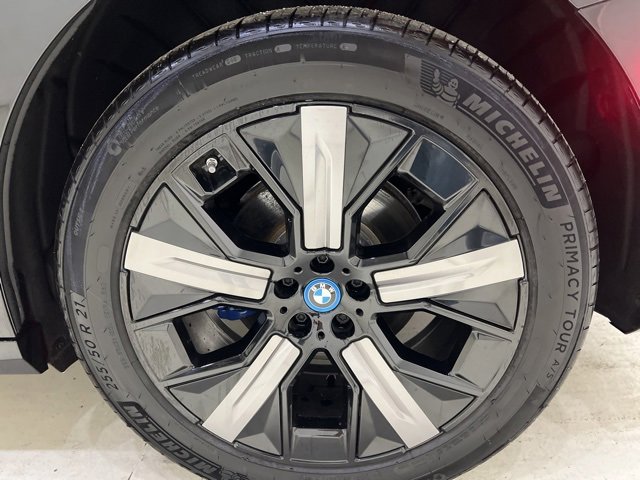 Used 2025 BMW iX xDrive50 image 81