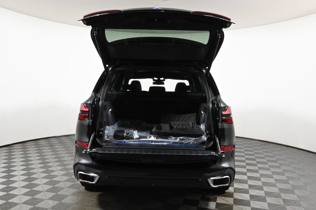 Used 2025 BMW X5 xDrive50e w/ M Sport Package image 38