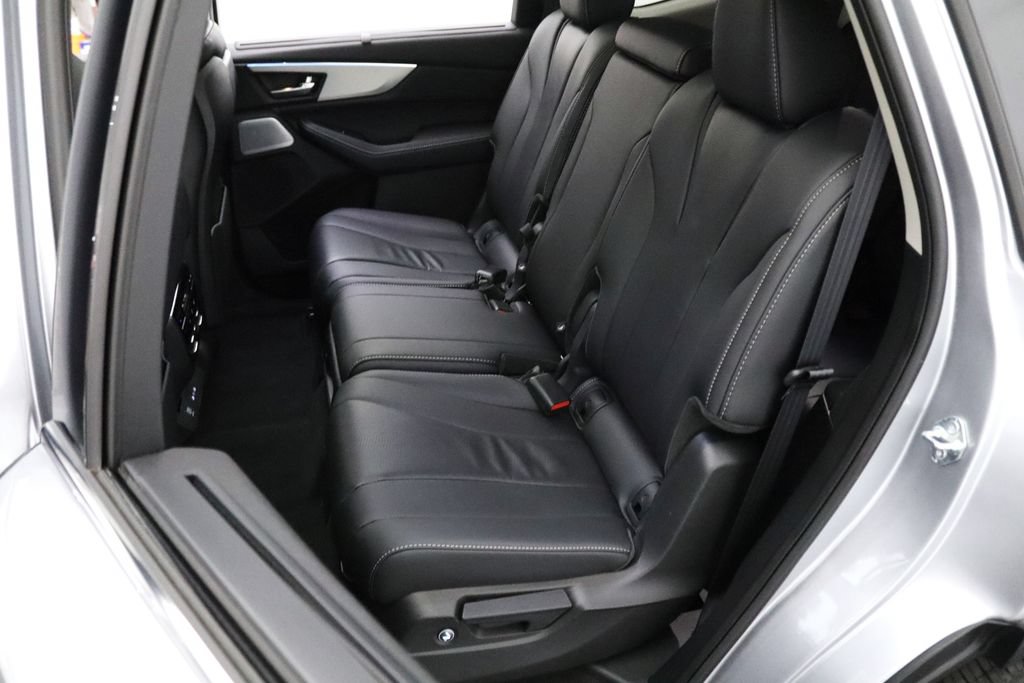 Certified 2026 Acura MDX w/ Technology Package AWD/4WD image 10