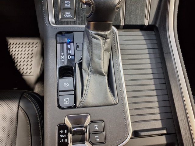 Used 2024 Lexus GX 550 AWD/4WD image 13