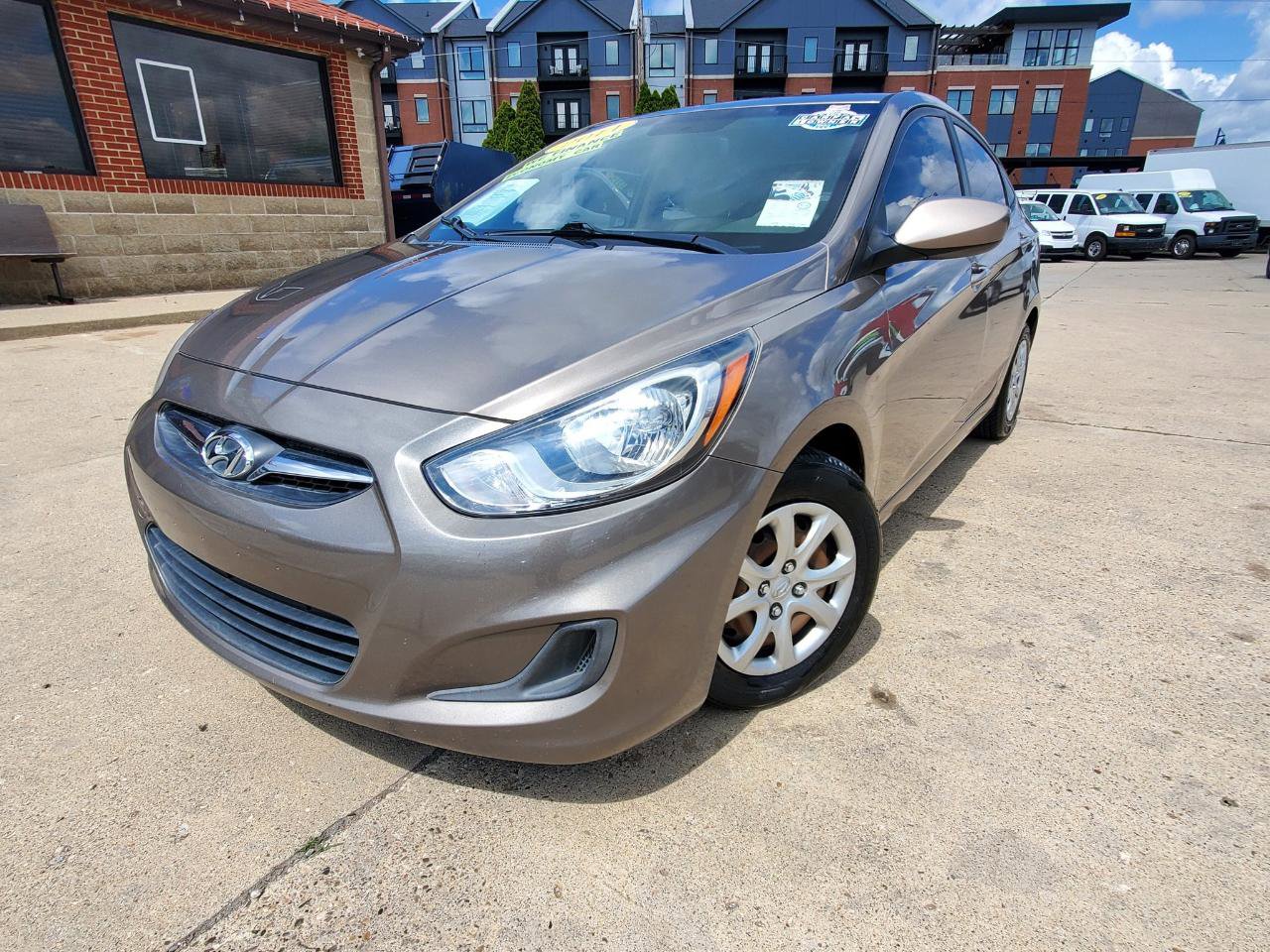 Used 2014 Hyundai Accent GLS image 3