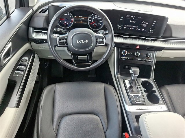 Certified 2024 Kia Carnival LX image 11