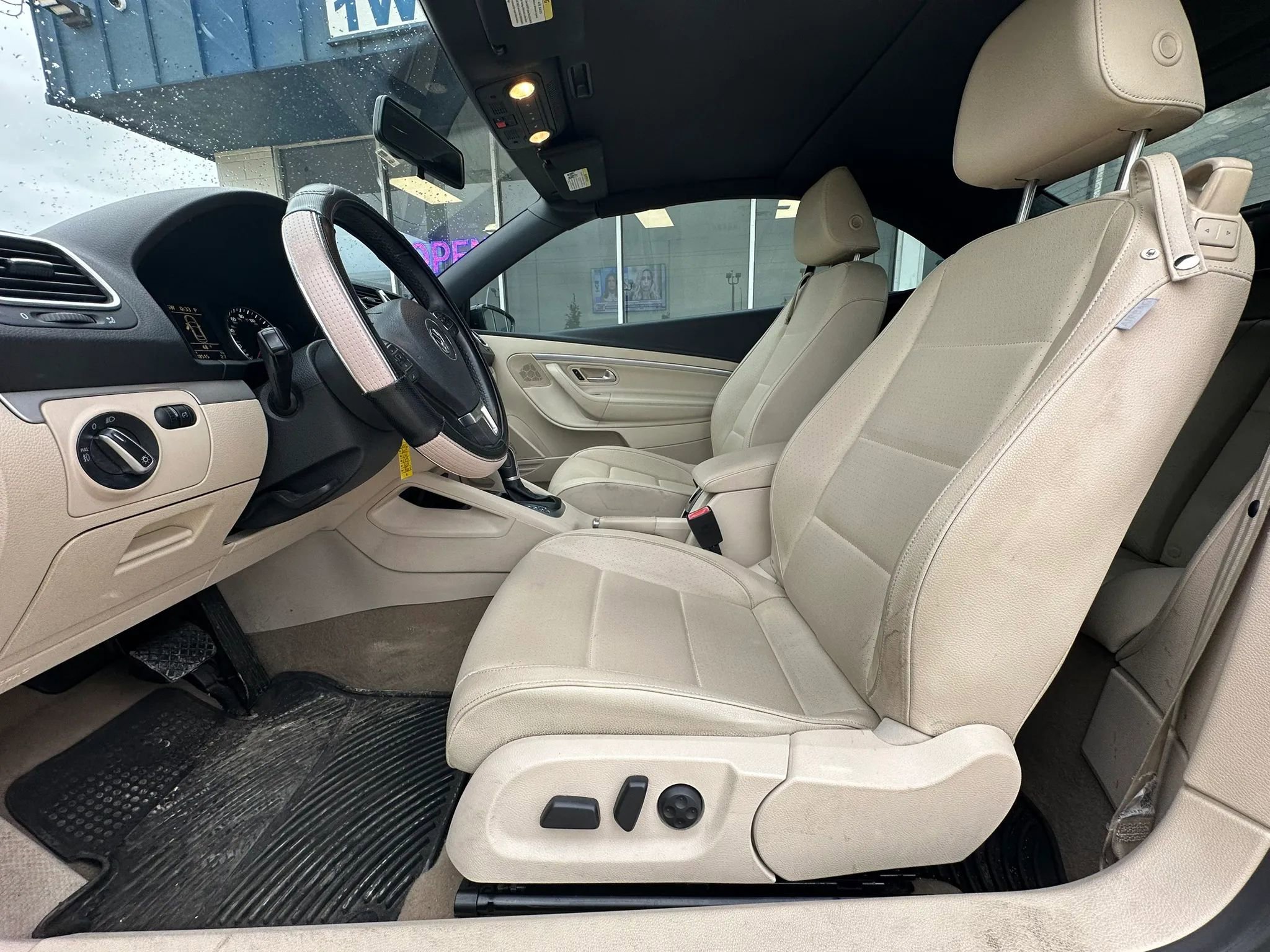 Used 2015 Volkswagen Eos Komfort FWD image 15