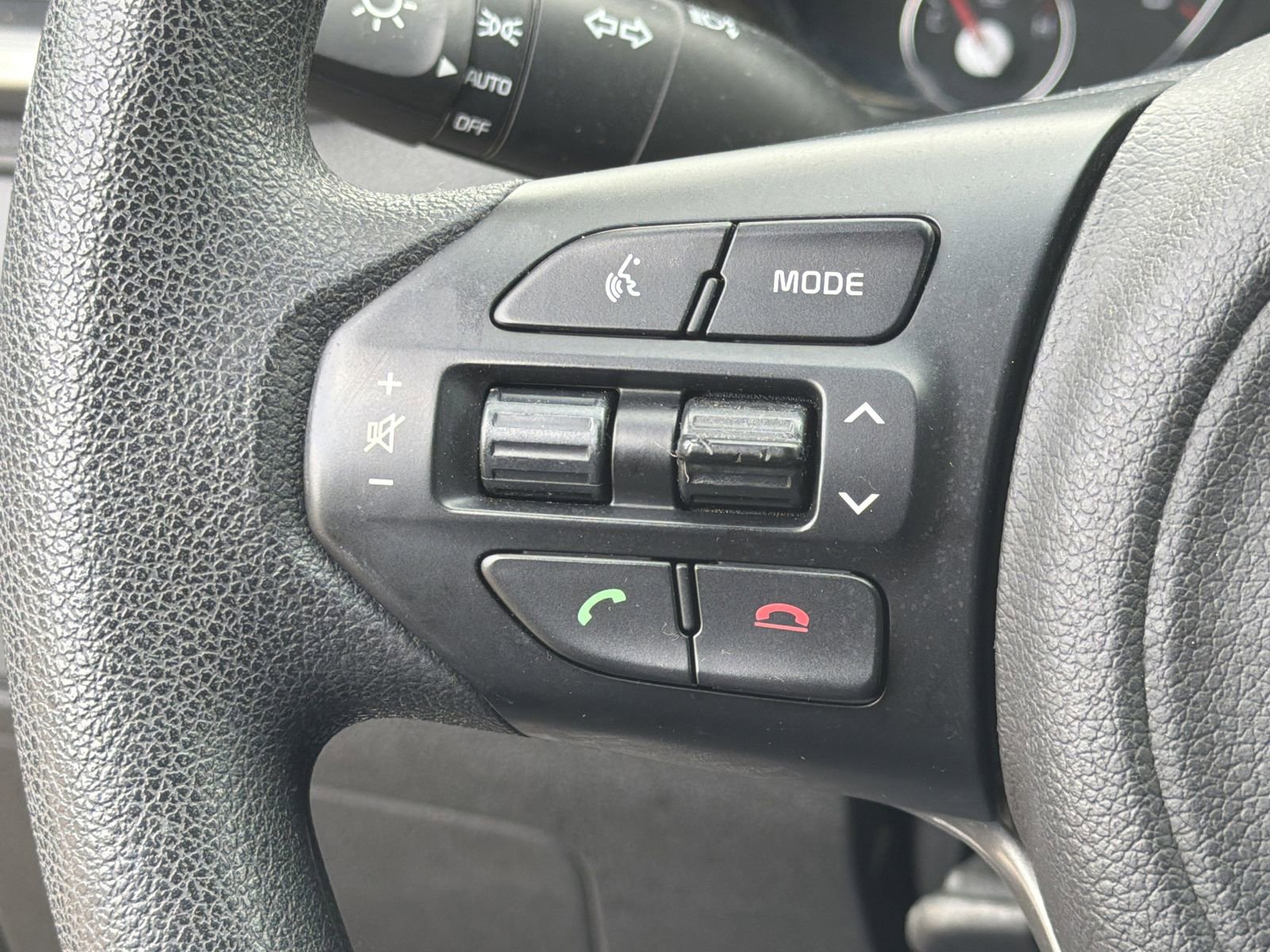 Used 2016 Kia Sorento FWD image 9