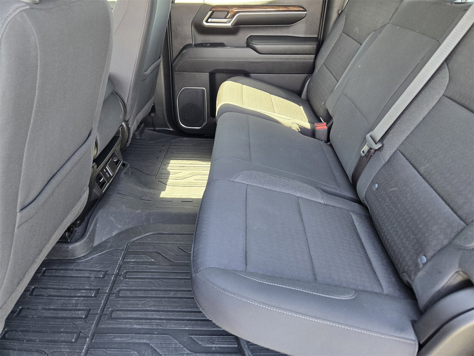 Used 2023 GMC Sierra 1500 SLE image 28