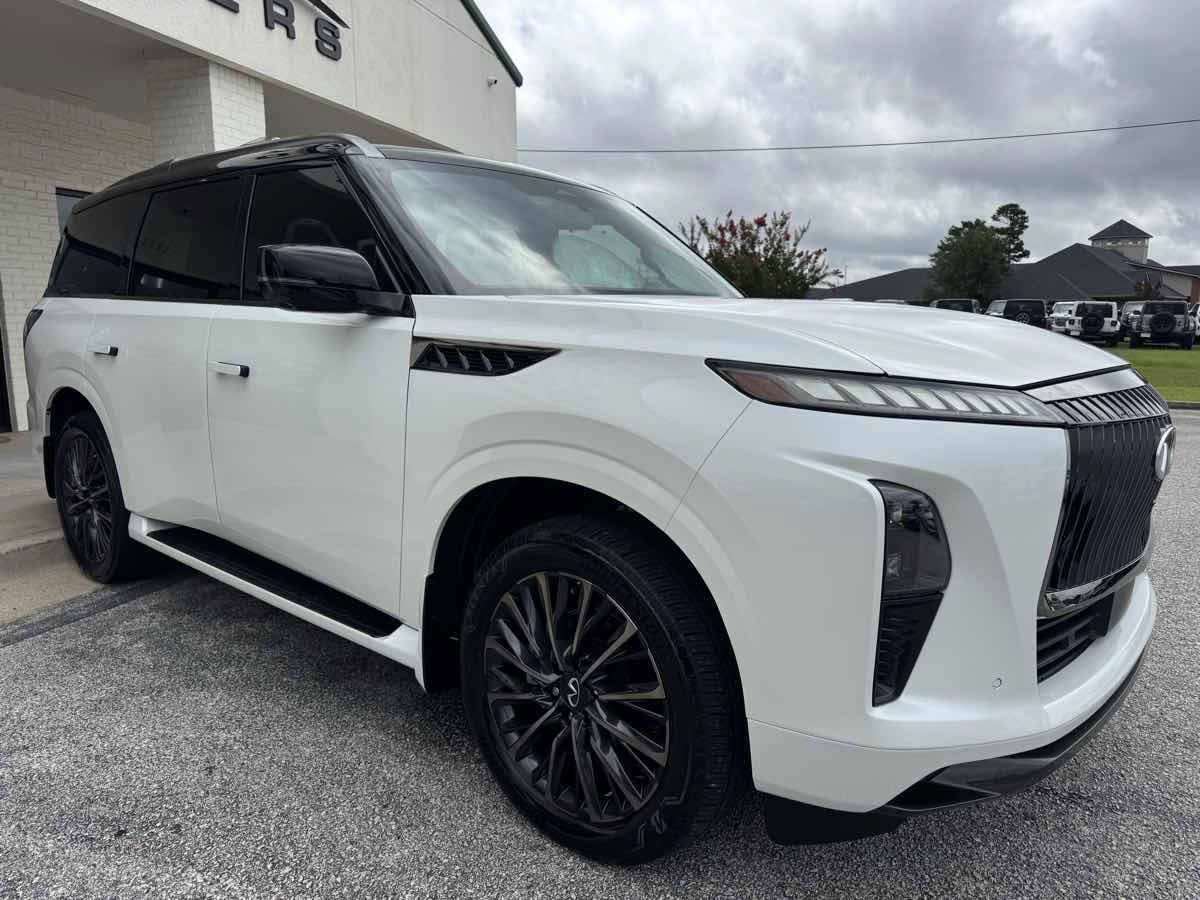 Used 2025 INFINITI QX80 Autograph w/ Autograph Exterior Package AWD/4WD image 44