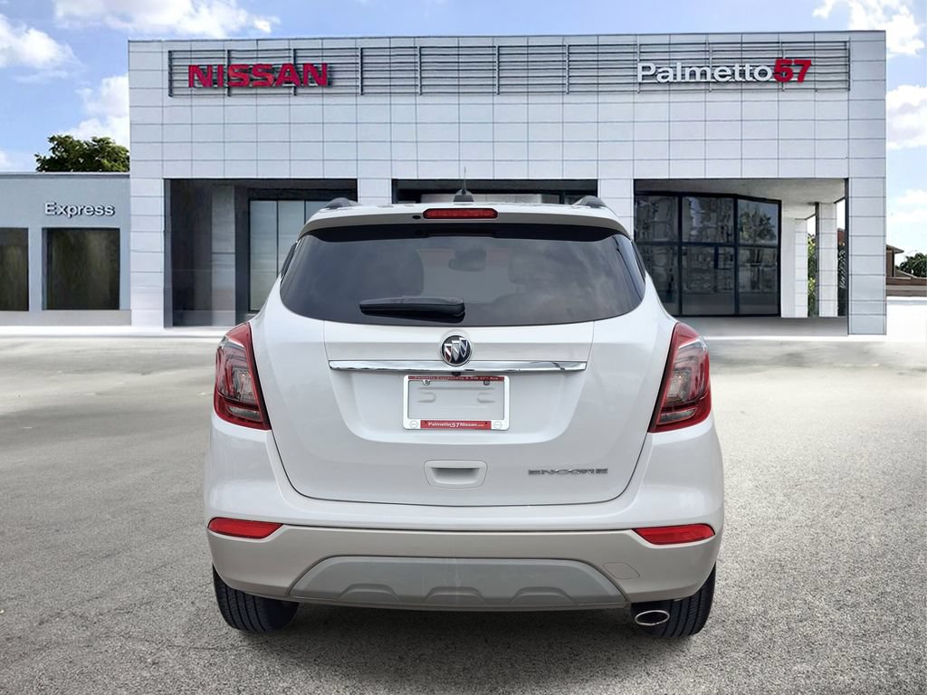 Used 2021 Buick Encore Preferred w/ Safety Package FWD image 5