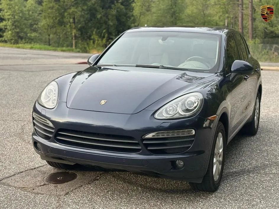 Used 2012 Porsche Cayenne S image 2