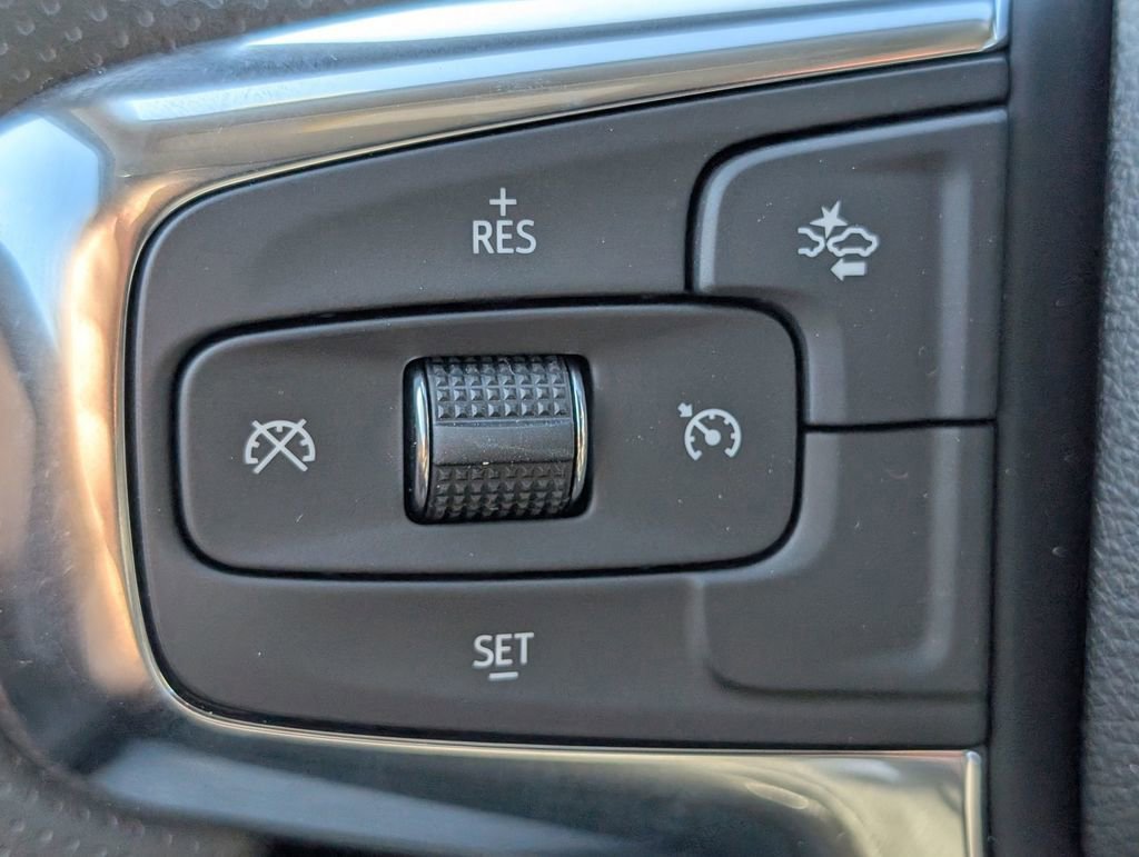 New 2026 Chevrolet Blazer LT w/ Midnight/Sport Edition FWD image 19