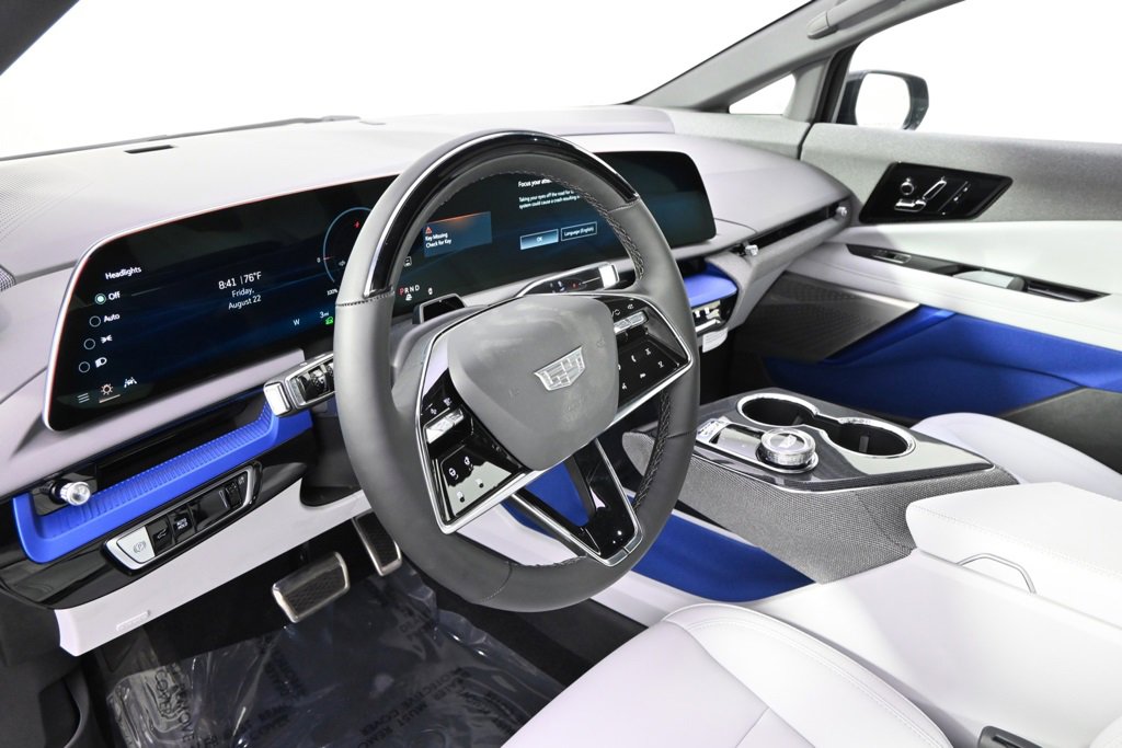 New 2025 Cadillac Optiq Sport 1 image 11