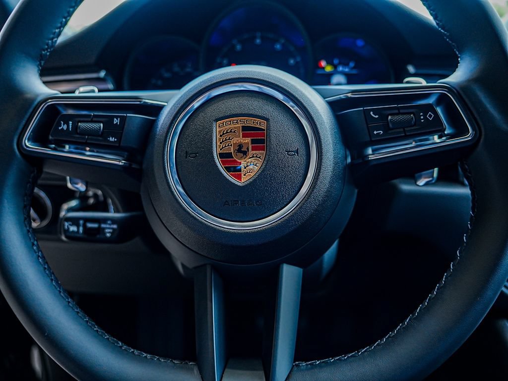 New 2026 Porsche Macan AWD/4WD image 17