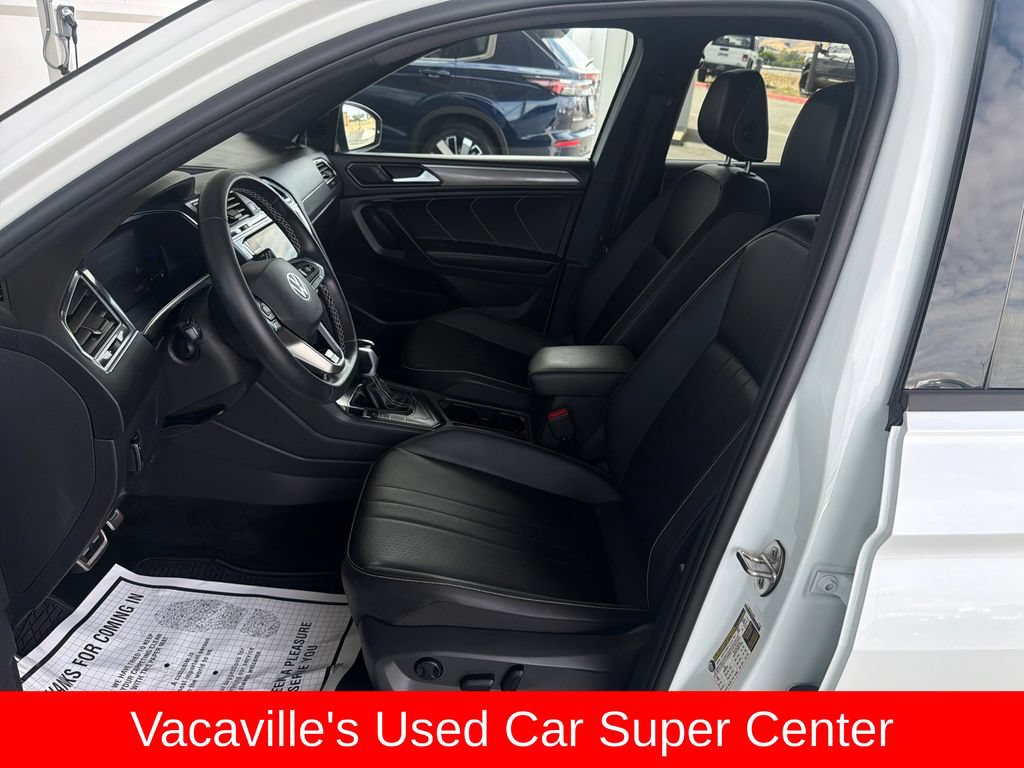 Used 2023 Volkswagen Tiguan SE R-Line FWD image 9