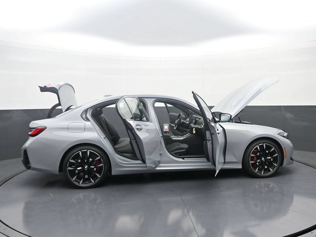 New 2026 BMW 330i xDrive Sedan w/ M Sport Package AWD/4WD image 45